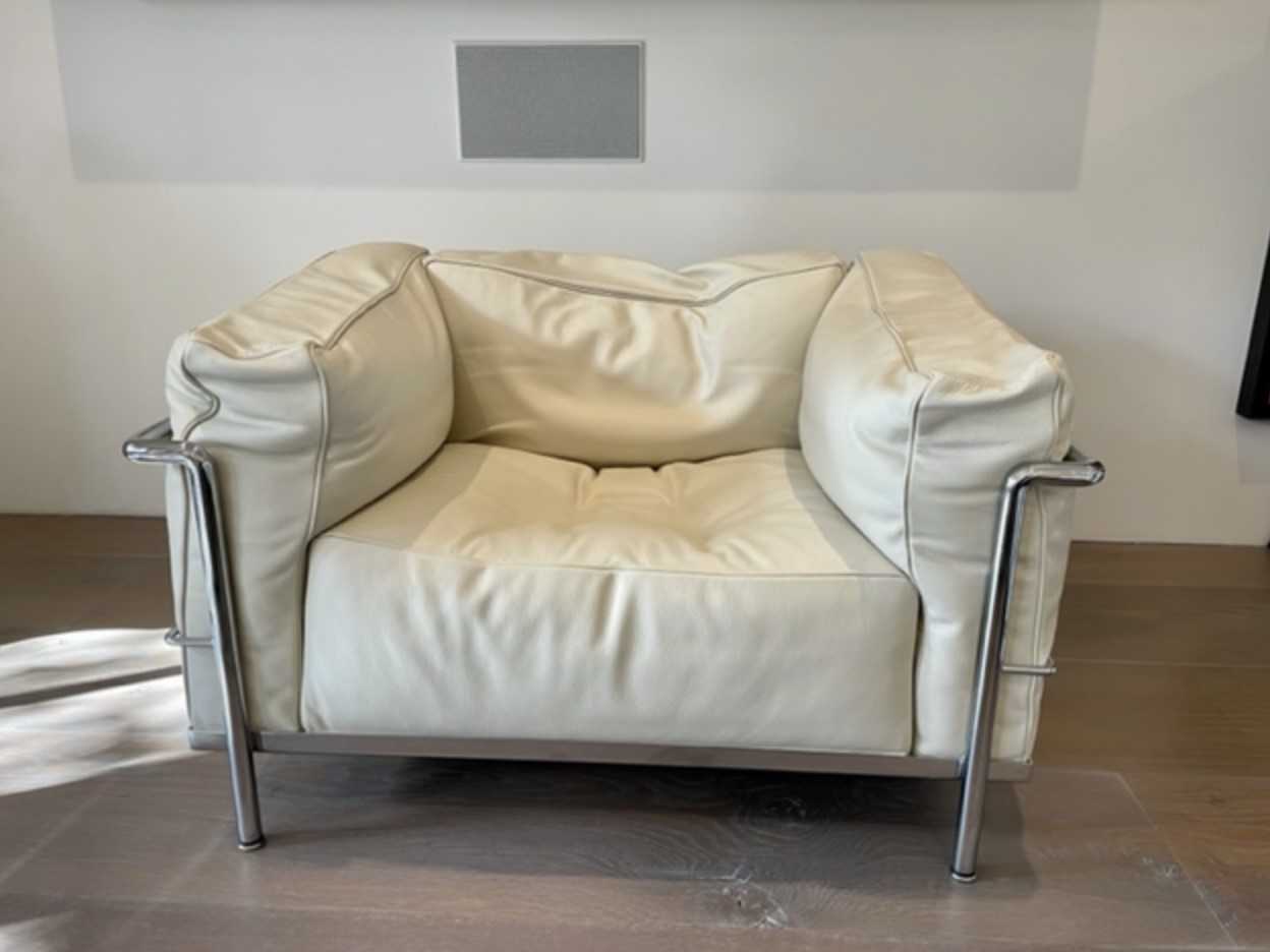Le Corbusier Cassini LC3 Grand Modele White Leather Chair with Chrome Side Rails